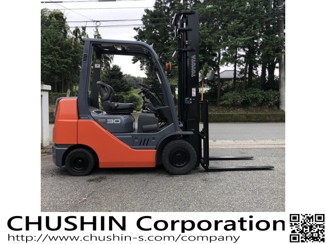 中古車 その他 トヨタL&F エンジンフォークリフト コンパクト 3トン 