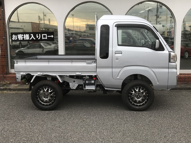 中古車 スバル サンバートラック グランドキャブ スマートアシスト ハイルーフ 4WD サムライピック4インチリフトUPキット の中古車詳細  (7