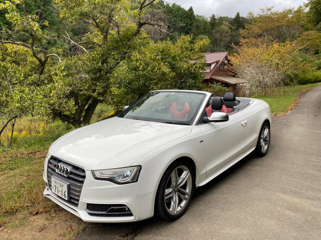 中古車 アウディ S5カブリオレ 3.0 4WD 純正4本出すマフラー パワーフルV6ターボ の中古車詳細 (97,000km, 白赤, 兵庫県,  219万円) | 中古車情報・中古車検索なら【車選びドットコム（車選び.com）】