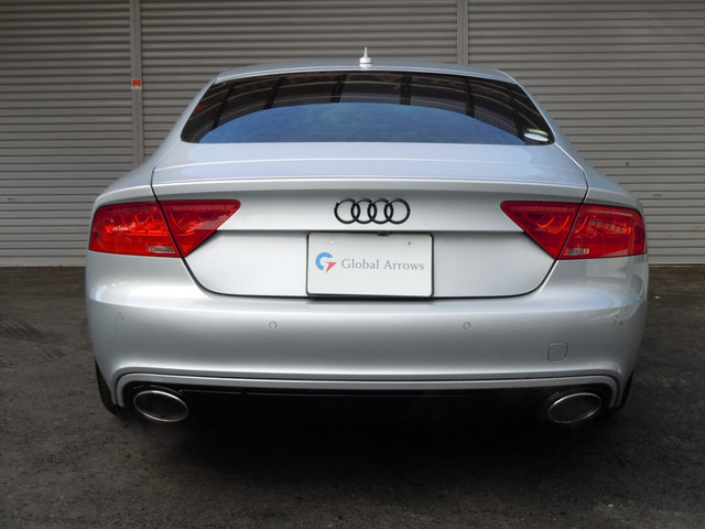 中古車 アウディ スポーツバック 3 0 Tfsi クワトロ 4wd 新品rs7ルックエアロ 新品ダウンサス の中古車詳細 87 0km シルバー 神奈川県 8万円 中古車情報 中古車検索なら 車選びドットコム 車選び Com