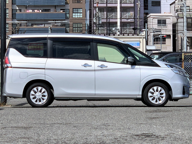 中古車 日産 セレナ 2.0 B の中古車詳細 (36,000km, シルバー, 大阪府, 価格応談) |  中古車情報・中古車検索なら【車選びドットコム（車選び.com）】