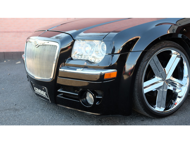 中古車 クライスラー 300C 5.7 HEMI GIMMICフルエアロ/車高調/マフラー の中古車詳細 (119,700km, ブラックメタリック, 埼玉県, 121万円) | 中古車情報・中古車検索なら【車選びドットコム(車選び.com)】 中古車 クライスラー 300C 5.7 HEMI GIMMICフルエアロ/車高調/マフラー の中古車詳細 (119,700km, ブラックメタリック, 埼玉県, 121万円) | 中古車情報・中古車検索なら【車選びドットコム(車選び.com)】
