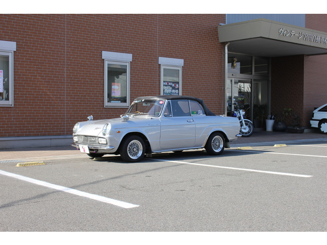 中古車 トヨタ パブリカ 希少コンバーチブル Solex の中古車詳細 シルバー 三重県 価格応談 中古車情報 中古車検索なら 車 選びドットコム 車選び Com