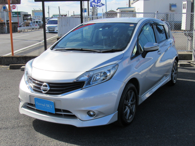 中古車 日産 ノート 1 2 X Dig S エアロスタイル Vセレクション プラスセーフティ スーパーチャージャーエマージェンブレーキ の中古車詳細 60 041km シルバー 滋賀県 68万円 中古車情報 中古車検索なら 車選びドットコム 車選び Com