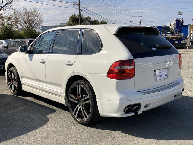 中古車 ポルシェ カイエン ターボ ティプトロニックS 4WD ナビTV バックカメラ サンルーフ の中古車詳細 (130,000km,  パールホワイト, 熊本県, 185万円) | 中古車情報・中古車検索なら【車選びドットコム（車選び.com）】