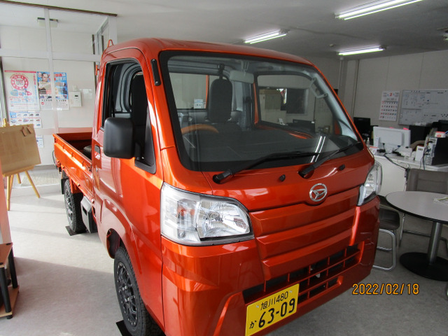 中古車 ダイハツ ハイゼットトラック スタンダード 農用スペシャル 4wd 車高調30mm ハンドル革巻き の中古車詳細 56 000km キャンディーオレンジ 北海道 125万円 中古車情報 中古車検索なら 車選びドットコム 車選び Com