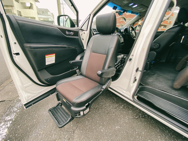 支払総額1 700 000円 中古車 エルグランド 助手席スライドアップシート 日産 福祉車両 92 Off 日産