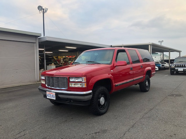 中古車 シボレー サバーバン Lt 4wd 1999最終モデル 観音ドア 革シート の中古車詳細 レッド 愛知県 168万円 中古車情報 中古車検索なら 車選びドットコム 車選び Com