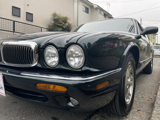 中古車 ジャガー XJ XJ エグゼクティブ 3.2-V8 ETC/キーレス/スペアキー の中古車詳細 (52,606km,  ブリティッシュレーシンググリーン, 神奈川県, 78万円) | 中古車情報・中古車検索なら【車選びドットコム（車選び.com）】