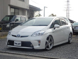 プリウス 1.8 S 19インチアルミ/車高調