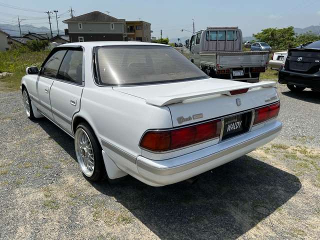 中古車 トヨタ マークII 2.0 グランデ ツインカム24 17インチBBS