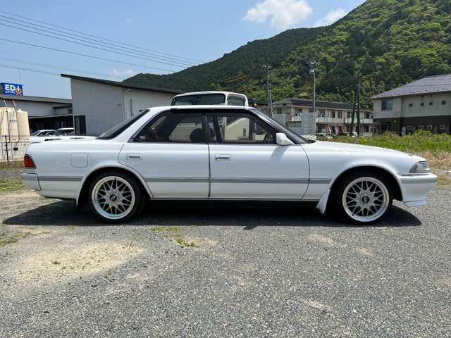 中古車 トヨタ マークII 2.0 グランデ ツインカム24 17インチBBS