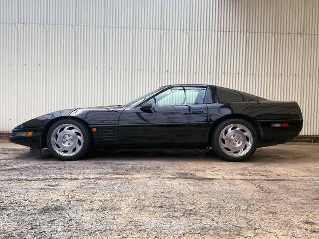 カーペンター　γ75L中古 シボレー コルベット 5.7 ディーラー車 40周年 赤革 の中古車