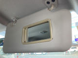 【全車リフレッシュ】隅々までの車内クリーニングに加え、専用装置でタバコやペット臭の脱臭と、細菌・ウィルス・カビの殺菌を実施。ニオイを徹底除去し、清潔にリフレッシュしてご納車します。