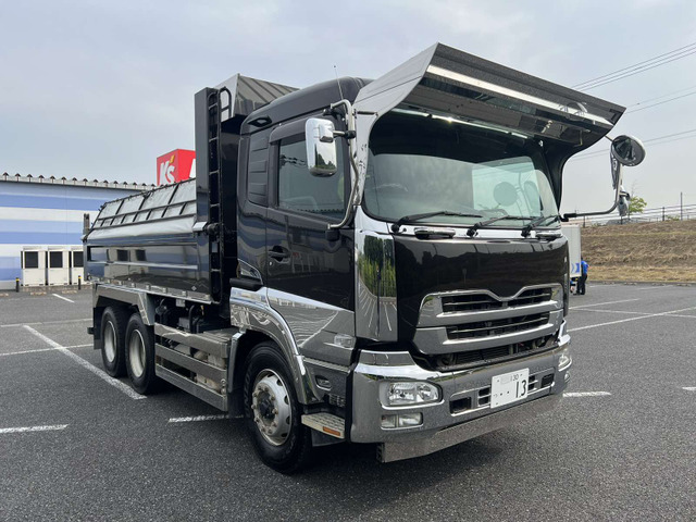 中古車 Udトラックス クオン ダンプ 10t デコトラ メッキ ステンレス多数 の中古車詳細 164 080km ブラック 千葉県 1万円 中古車情報 中古車検索なら 車選びドットコム 車選び Com