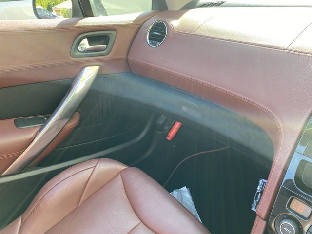中古車 プジョー 308CC 人気ブラウン本革 コンプレサー新品 の