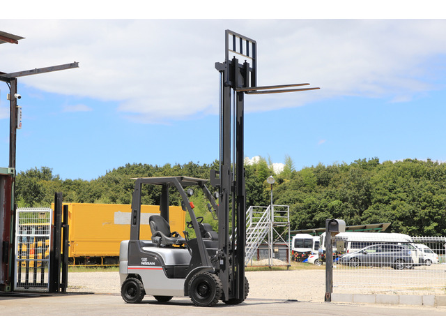 日産 フォークリフト 最大荷重1.5t MT車 千葉県 ※他フォーク多数あり