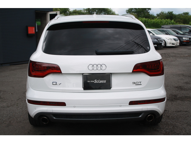 中古車 アウディ Q7 3.0 TFSI クワトロ Sラインパッケージ 4WD の中古