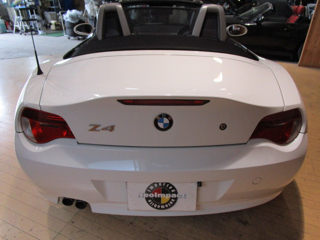 中古車 BMW Z4 ロードスター 2.5i タイヤ4本新品 バッテリ新品 黒レザー の中古車詳細 (64