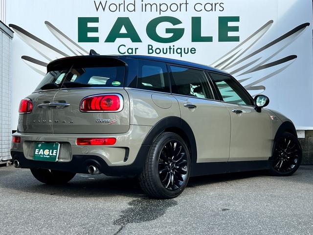 中古車 Bmw Mini ミニクラブマン クーパー Sd クラブマン ペッパーパッケージ の中古車詳細 30 000km エメラルドグレーm 福岡県 298万円 中古車情報 中古車検索なら 車選びドットコム 車選び Com