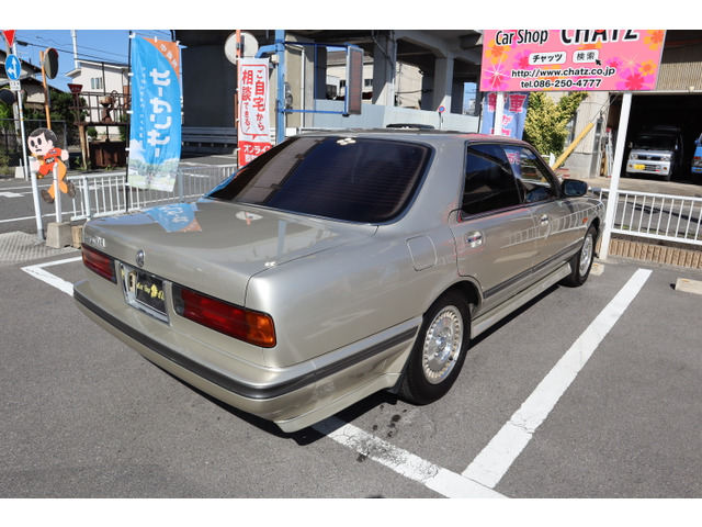 中古車 日産 シーマ 3.0 タイプII リミテッド 後期モデル ターボ 外