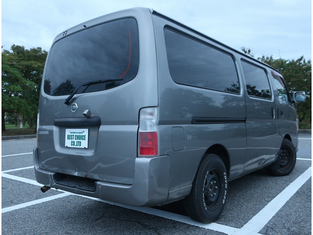中古車 日産 キャラバン 3 0 スーパーdx スーパーロング ディーゼル 4wd ディーゼルターボ 切替4wd 5ドア の中古車詳細 242 670km グレー 新潟県 42万円 中古車情報 中古車検索なら 車選びドットコム 車選び Com