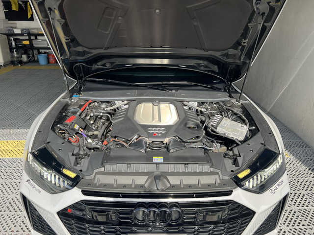 アウディ RS7スポーツバッグ 4.0 4WD ベースグレード カーボン の中古