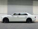フライングスパー 6.0 4WD W12S Naimオーディオ 4シーター