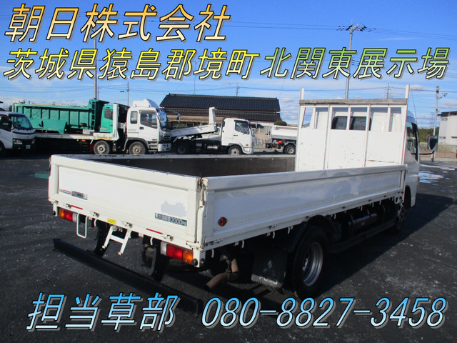 ☆三菱ふそう キャンター H29 新車外し リアバンパー 1800mm 2☆ ☆三菱ふそう キャンター H29 新車外し リアバンパー 1800mm 2☆