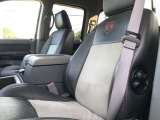運転席のシート状態も多少の使用感はございますが綺麗です!ダッジマーク刻印入り!