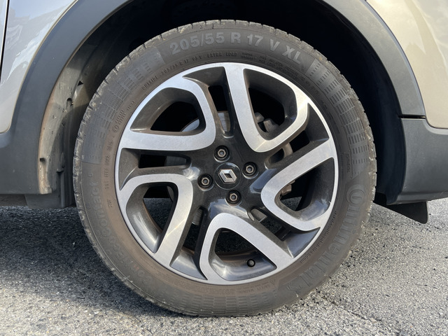 ルノー キャプチャー アニヴェルセル 限定車・ナビ・フルセグ・ETC・R