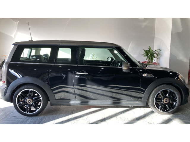 中古車 BMW MINI ミニクラブマン クーパー ボンドストリート新品