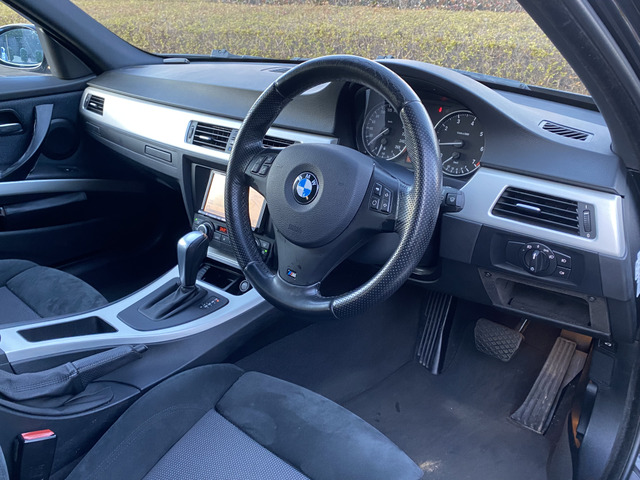 中古車 BMW 320iツーリング 320i Mスポーツ パッケージ HDDナビ