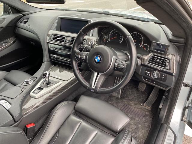 中古車 BMW M6グランクーペ 4.4 黒革シート ブルーキャリパー の中古車