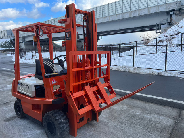 中古車 その他 トヨタL&F エンジンフォークリフト 4FGL15 ヒンジ式 三 ...
