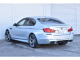 M5 4.4 右H・SR・黒革・20AW・ナビ・TV