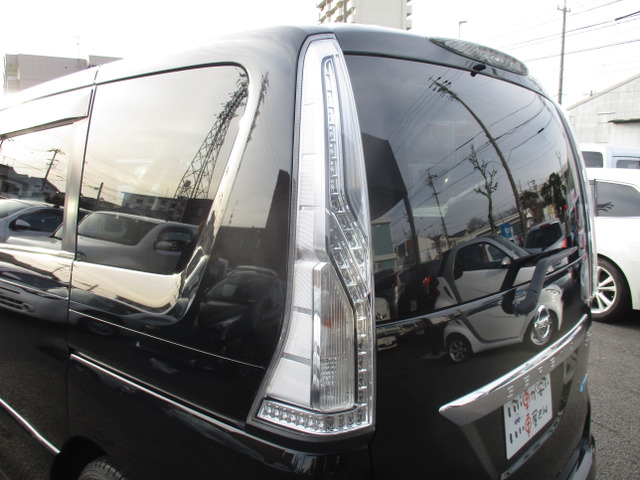 中古車 日産 セレナ 2.0 ハイウェイスター G S-HYBRID 禁煙☆ナビ☆CD