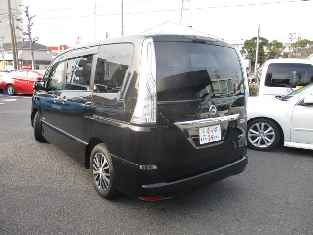 中古車 日産 セレナ 2.0 ハイウェイスター G S-HYBRID 禁煙☆ナビ☆CD