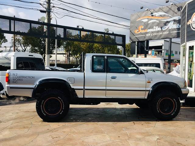 マツダ B2200 前期型プロシード ボディリフトキット