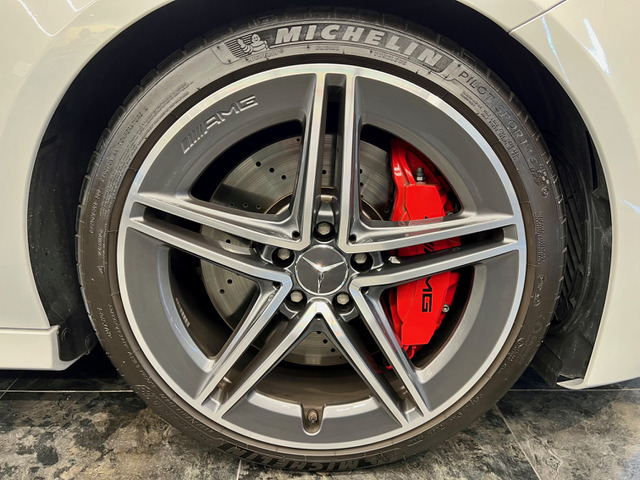 中古車 メルセデス・ベンツ AMG CLA45シューティングブレーク CLA45 S