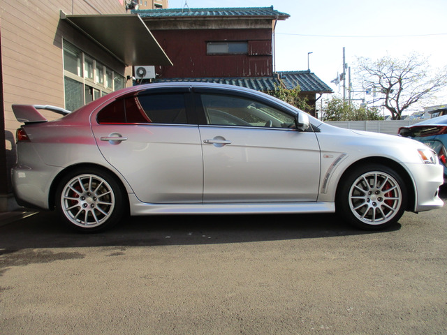 中古車 三菱 ランサーエボリューション 2.0 GSR 4WD ETC キセノン