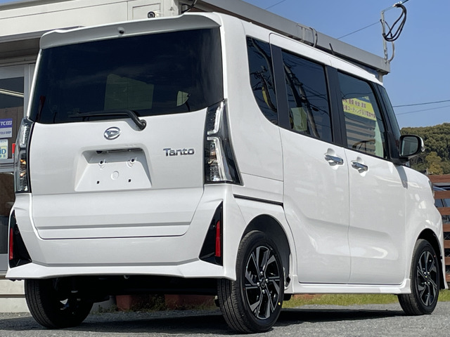中古車 ダイハツ タントカスタム X 届出済未使用車/パノラマ対応