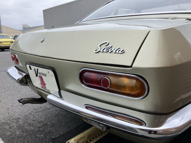 初代シルビアCSP311エキゾーストのタイコ部分なんと日産純正