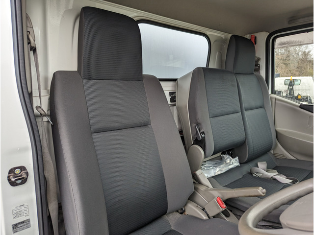 中古車 日産 アトラス 1.25t パネルバン 4WD ETC の中古車詳細