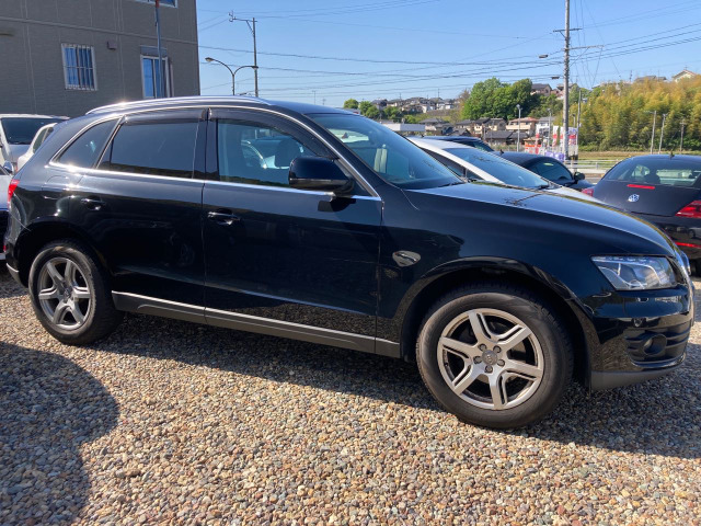 中古車 アウディ Q5 2.0 TFSI クワトロ 4WD バックカメラ ETC ナビ の