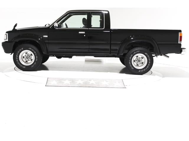 中古車 マツダ プロシード 2.6 キャブプラス 4WD キャブプラス 4WD リフトアップ ワイドオーバーフェンダー CD AUX の中古車詳細  (111,000km, ブラック, 群馬県, 186万円) | 中古車情報・中古車検索なら【車選びドットコム（車選び.com）】