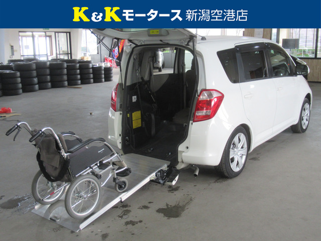 中古車 トヨタ ラクティス 1.3 X 車いす仕様車 タイプI 車いす用