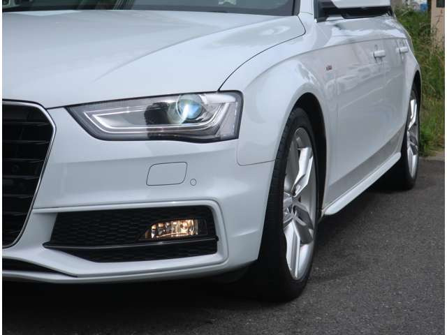 中古車 アウディ A4アバント 2.0 TFSI クワトロ Sラインパッケージ 4WD