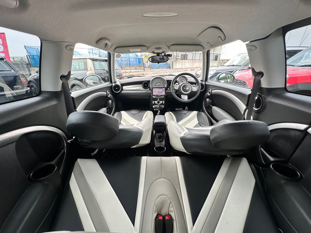 BMW MINI ミニクラブマン クーパー S 車検整備 ナビ ETC付 修復歴無し