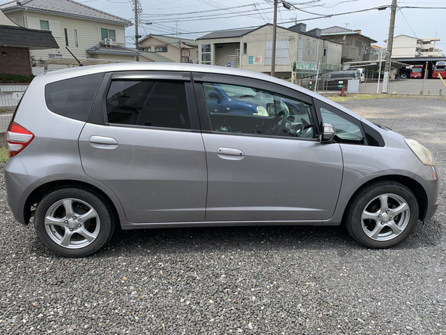 中古車 ホンダ フィット 1.3 G ナビ ETC 自社ローン対応 の中古車詳細 (59,000km, シルバー, 福井県, 25万円) | 中古車 情報・中古車検索なら【車選びドットコム（車選び.com）】